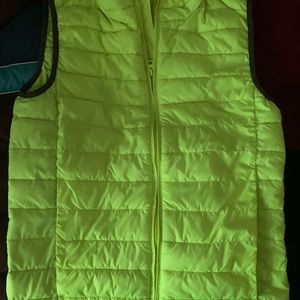 GAP puffer medium -small size vest.